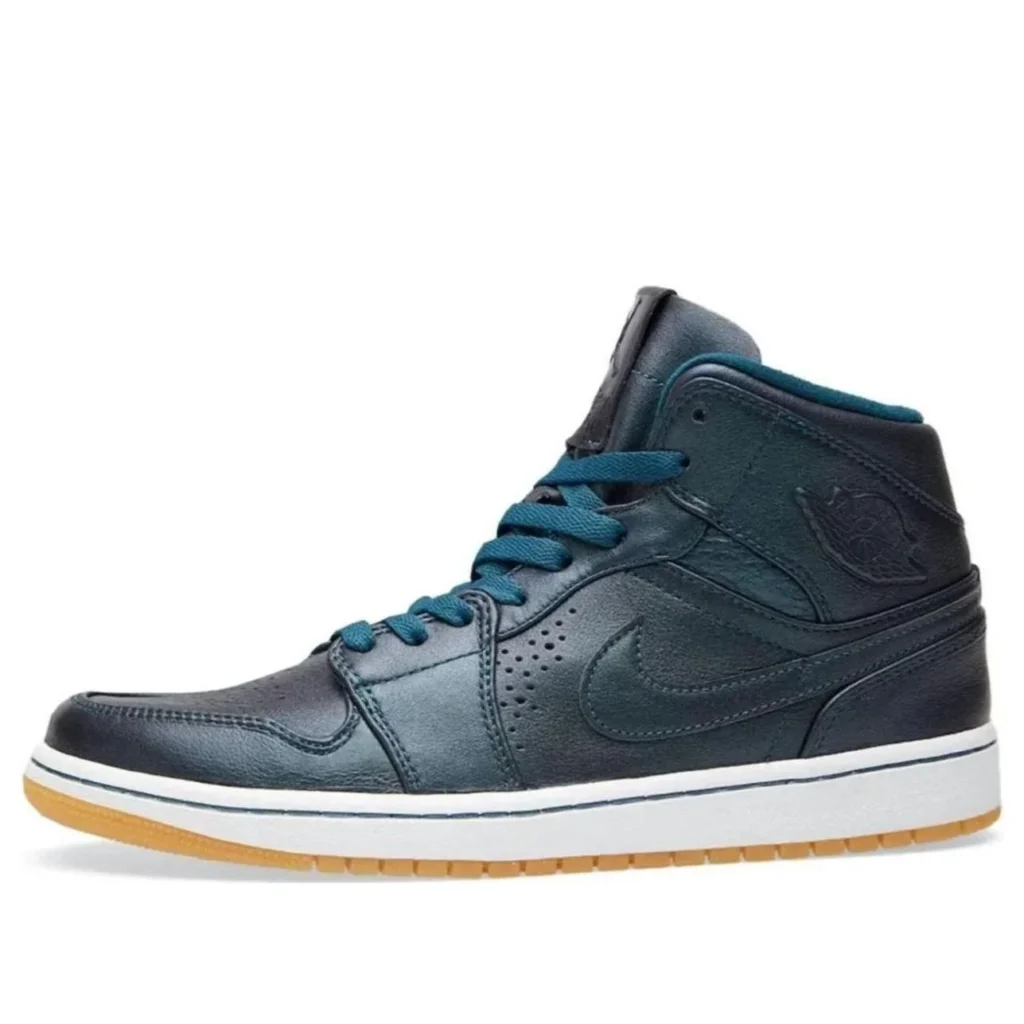 Air Jordan 1 Mid Nouveau 'Space Blue'